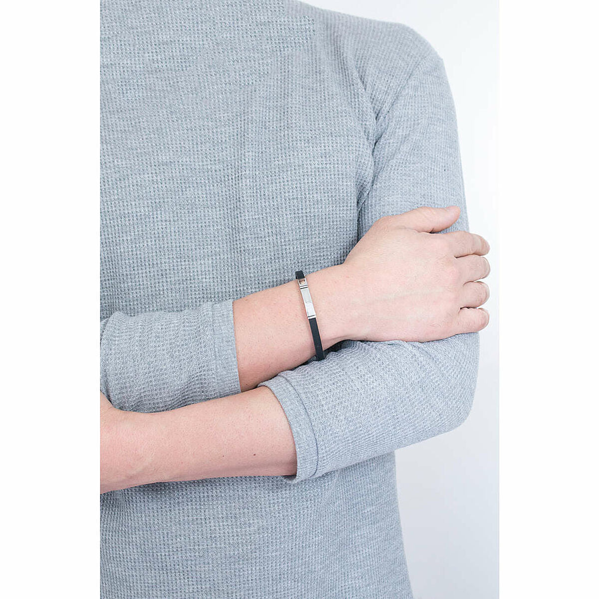 V5H873700C70135EF89FD8A392AB29FF7A7R3113551P2