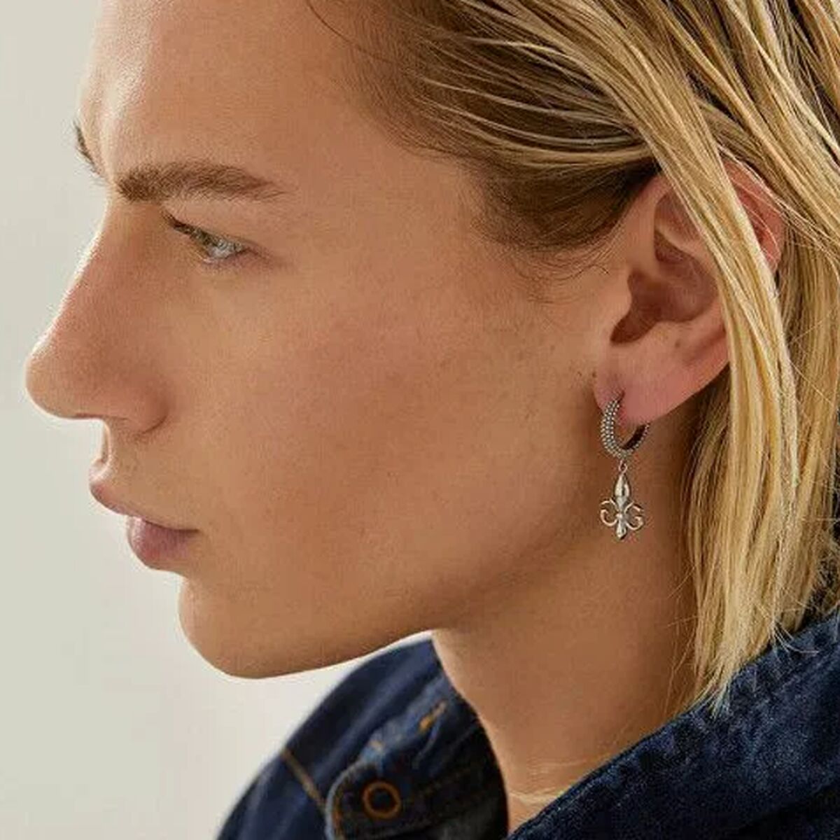 V8H57B05877DBB69E5D0F298A8260E2ACC7R6680781P3