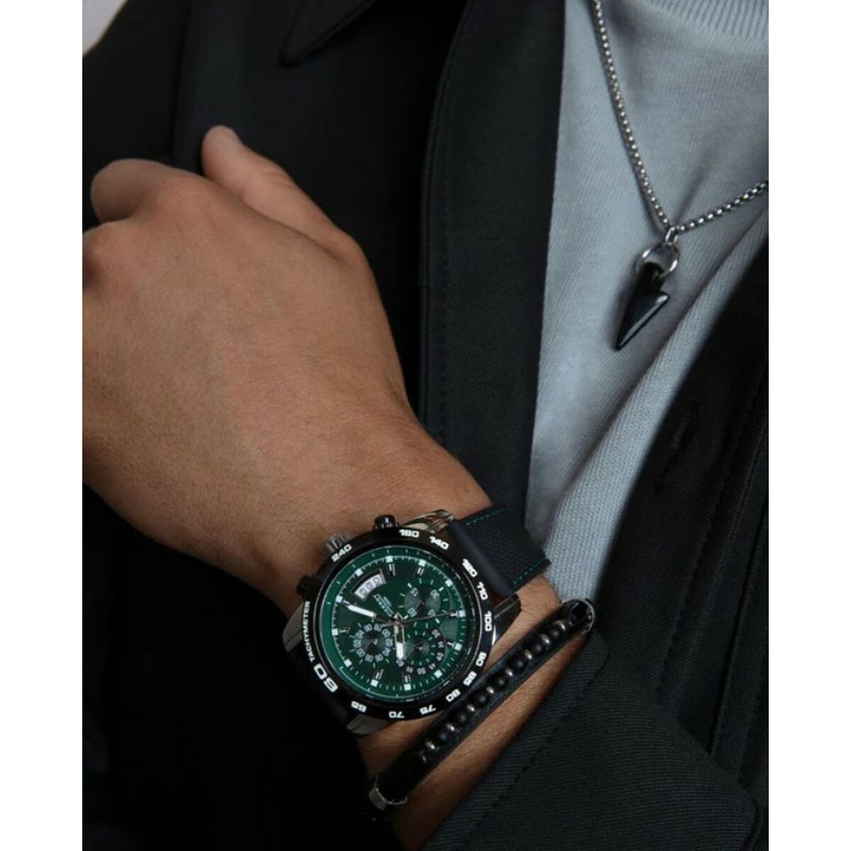 V2H444B0AEE2468C1B4BF0EA2100E70DFCBR6852088P2