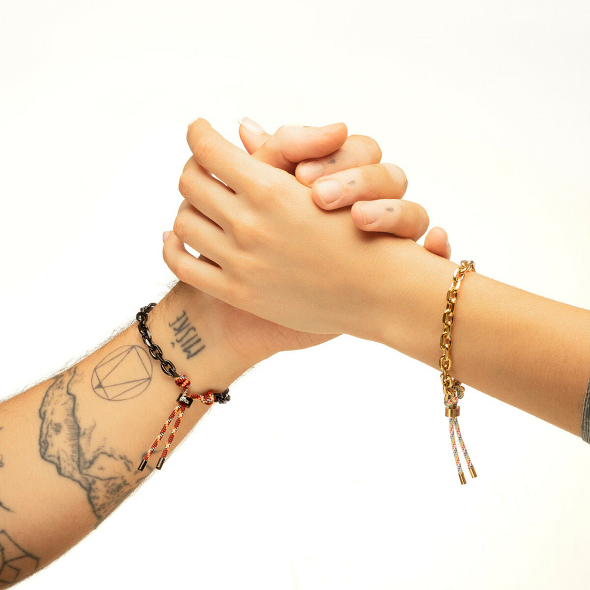 V4HEB20092DB72A496F1E3ABFCA18AD3134R4807302P2