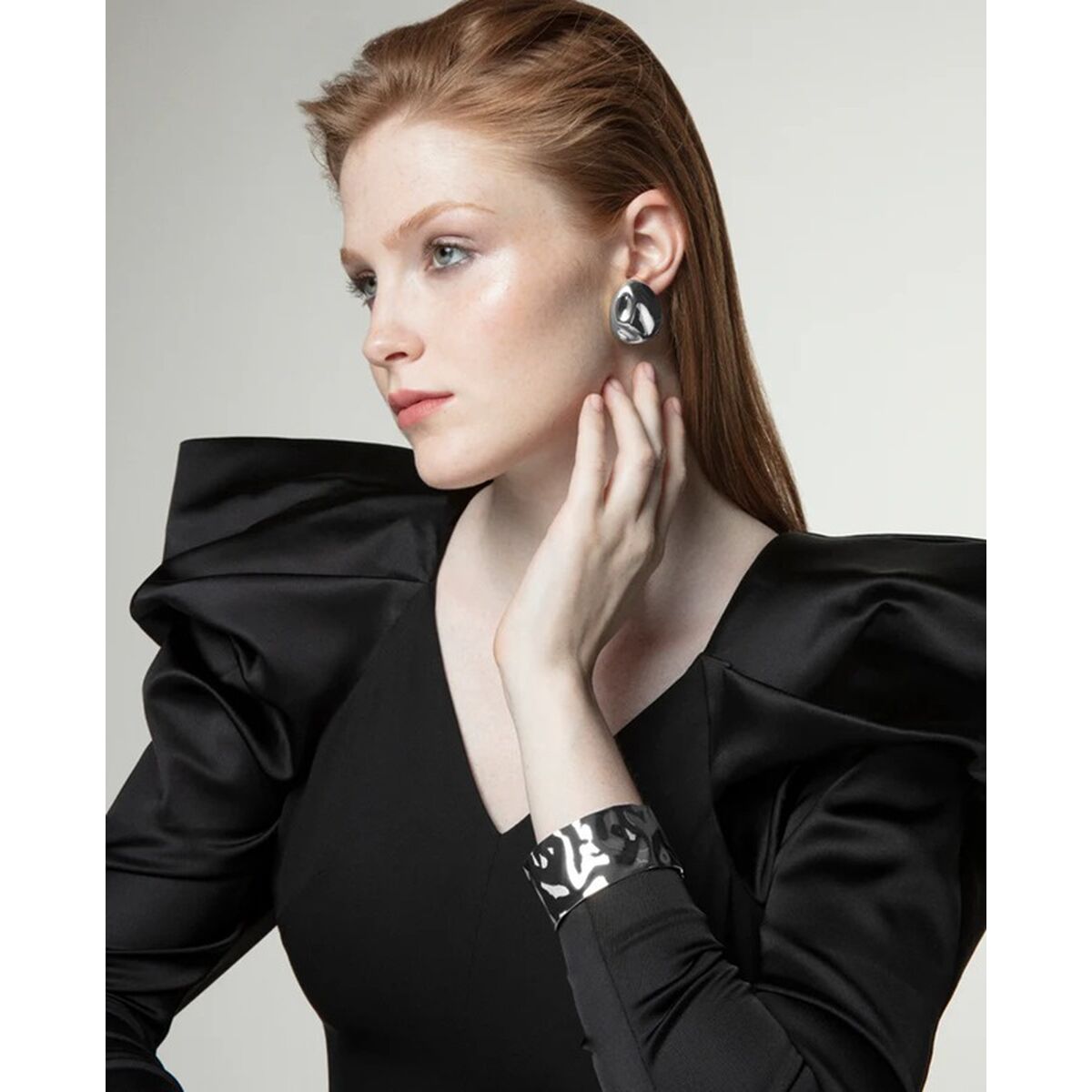 V2HBC72A13D2E5D32D8B5A0E5DACF6CA911R6734330P3