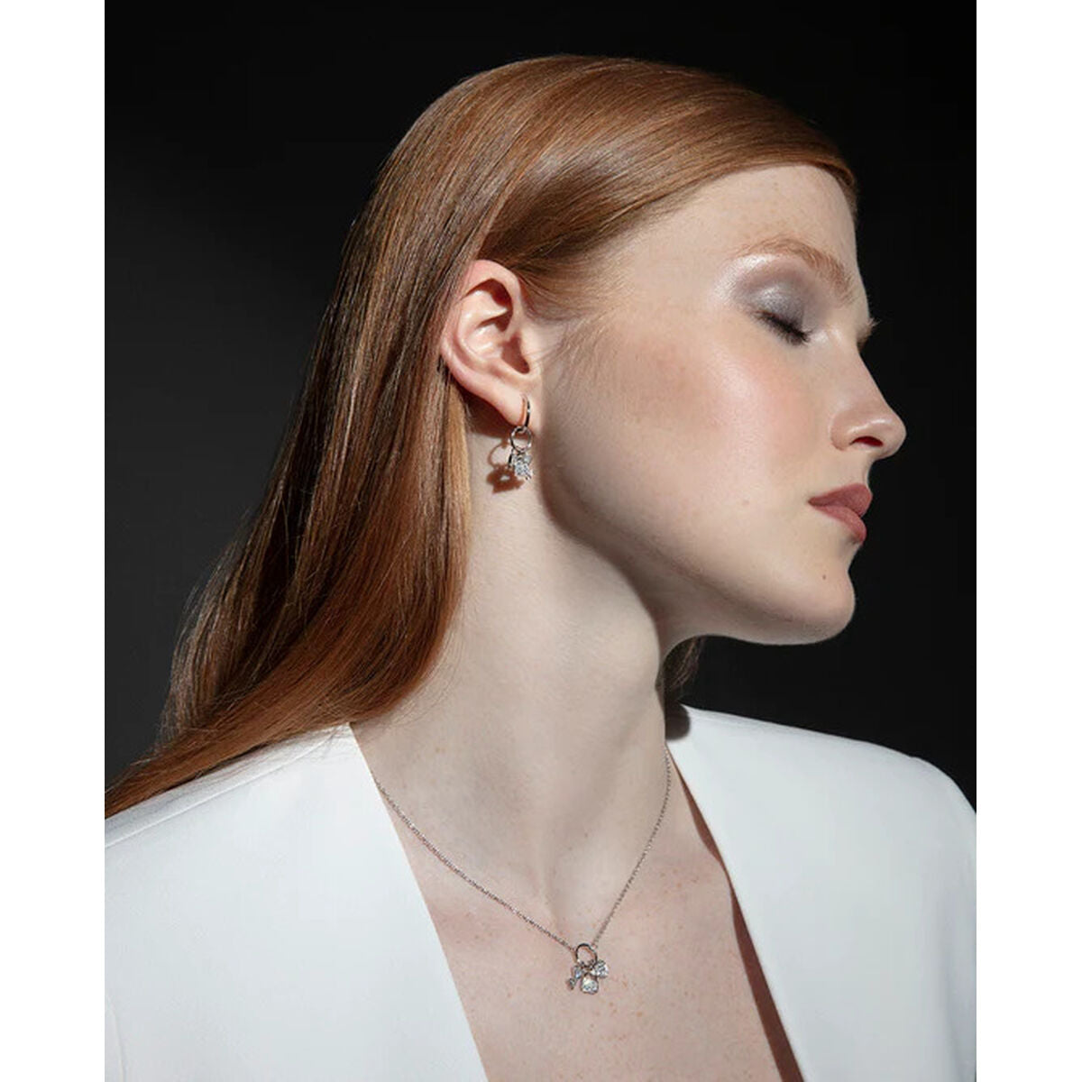 V2H2CC84A22581C46BFF1117EF548500741R6828398P2