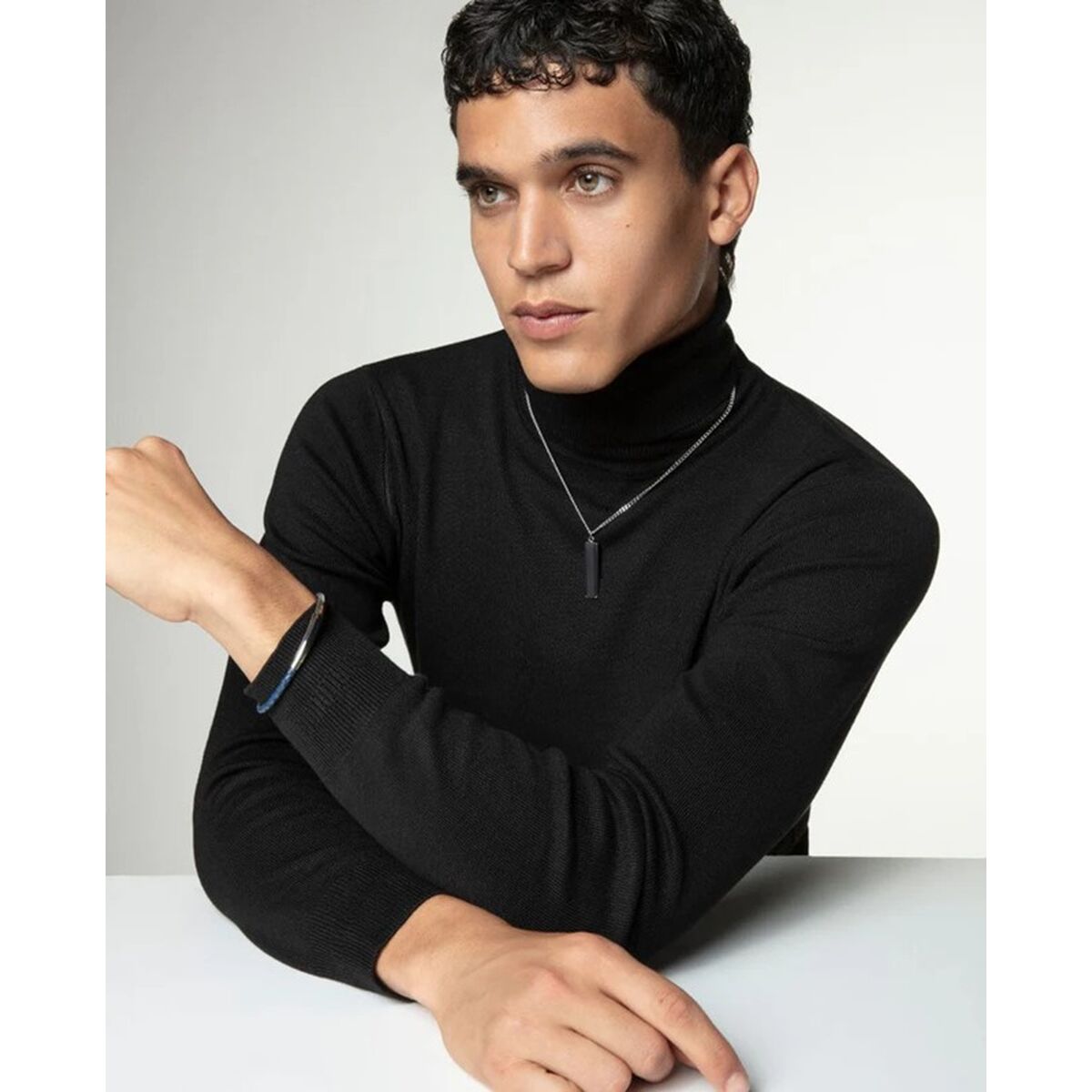 V2HDE0E5ACF7A6BEF685CE4440E71256DEAR6852046P2