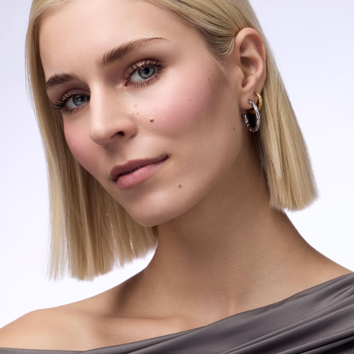 V3HEE31C138C9B252A265DB457BB4D5FE73R7506611P5