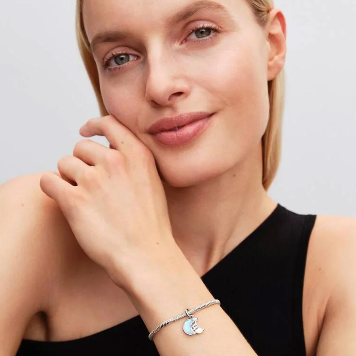 V3H94070B0B2A34719FD3076225FCFB656CR7515127P5