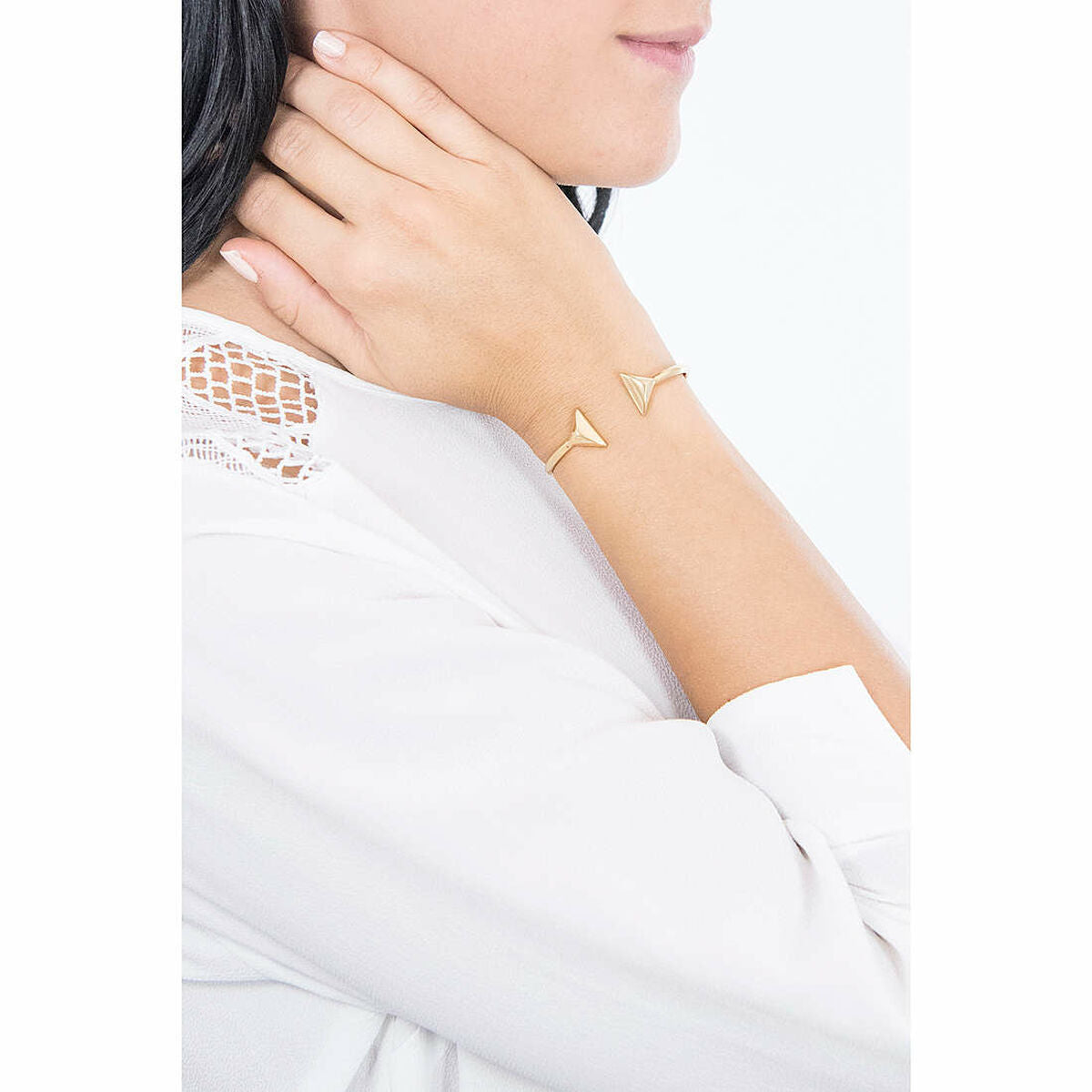 V8H0388639E557B45455E287B827C541EA7R3603863P3