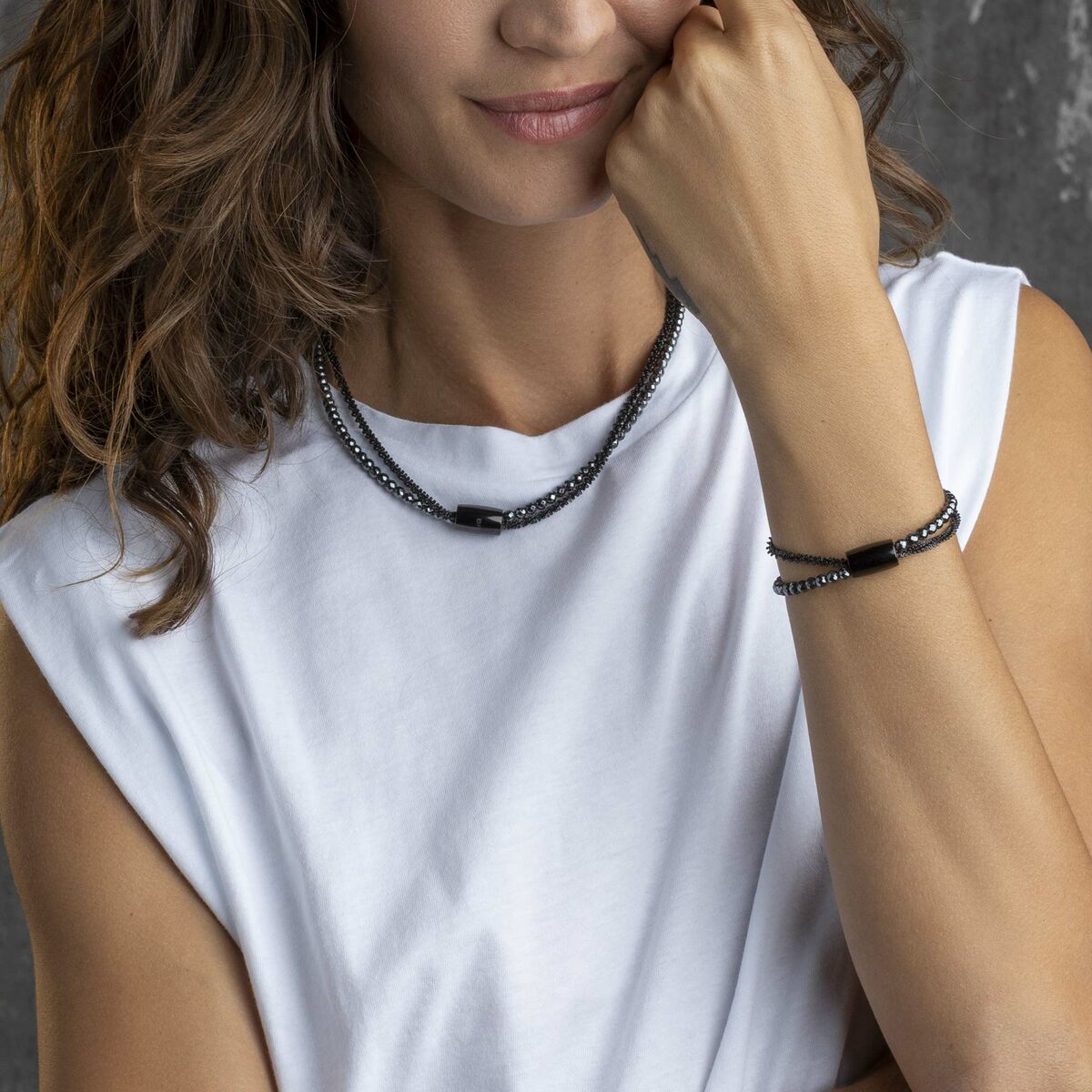 V5HE9BBC5E247539757BAACDC3D43988647R3240996P2