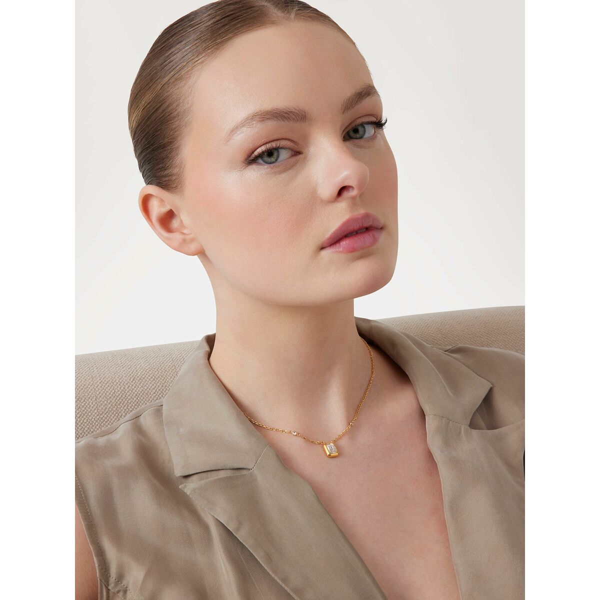 V5H3C58AF882096DF81CBB7B3D91D26941FR6446024P2