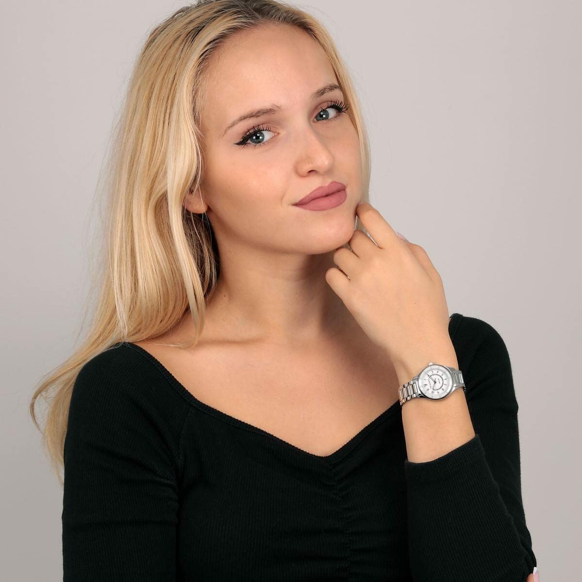 V4H362349A72E80699A4FD9D5EE07AF779AR7046235P7