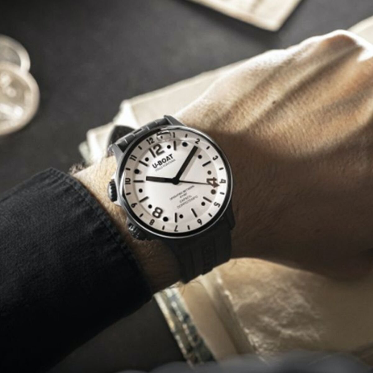 V4HA4371A720D061F6C8D00F566A5C06038R4550758P3