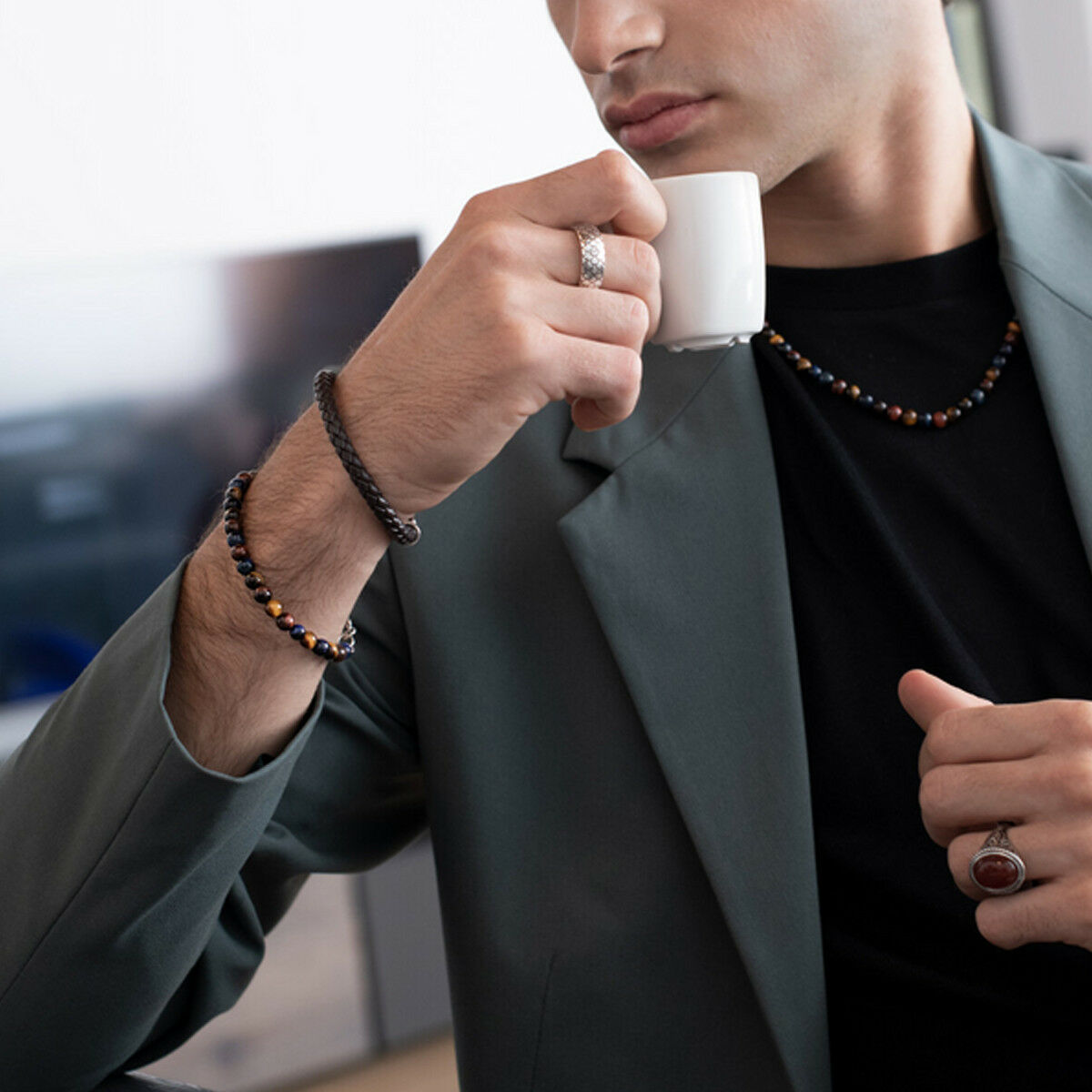 V4H84F2F98D02D2F326817624CD93926717R4552002P3