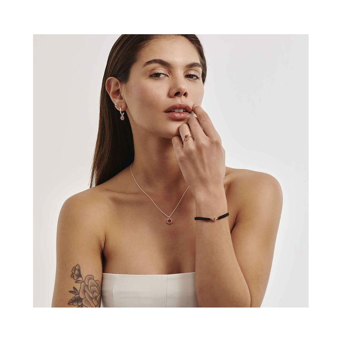 V5HF5FF18F571459E54D6FACFC4E3CCEC03R4243687P3