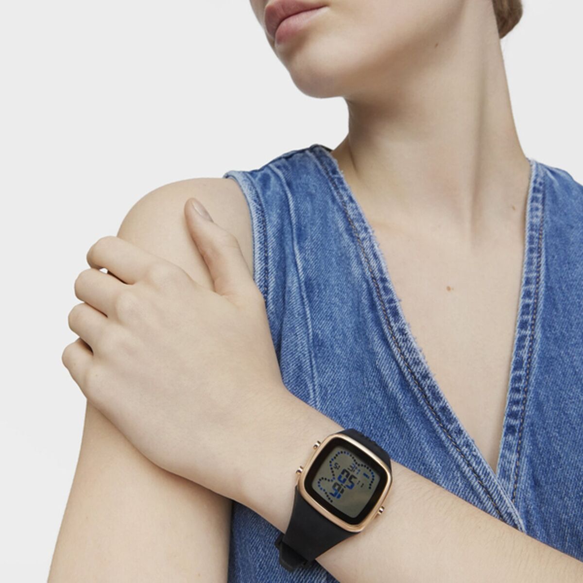 V4HA24A9C8D1B5D526DFC7B4E87C09D329DR4798358P4