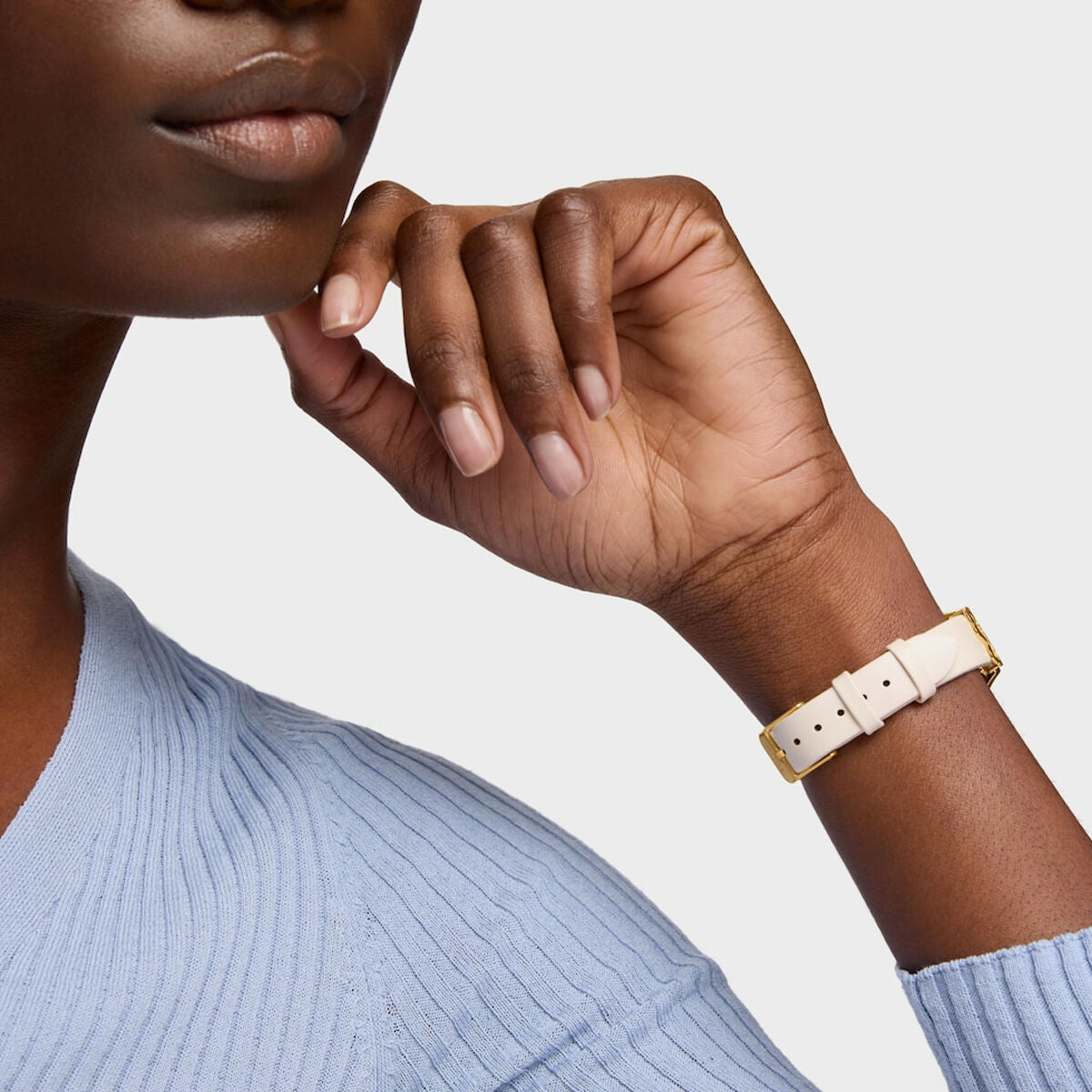 V2HE2423B35646E74297E7CF901B5F5E0BFR7587405P5