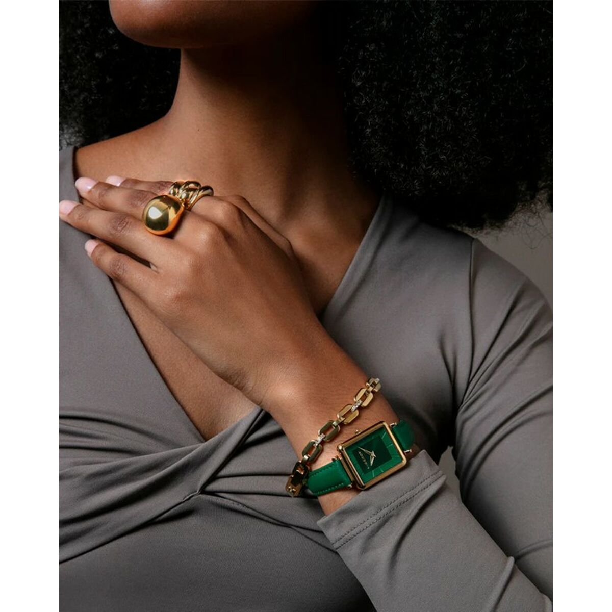 V2H23126351668777C2887C43B36F757647R6828787P2