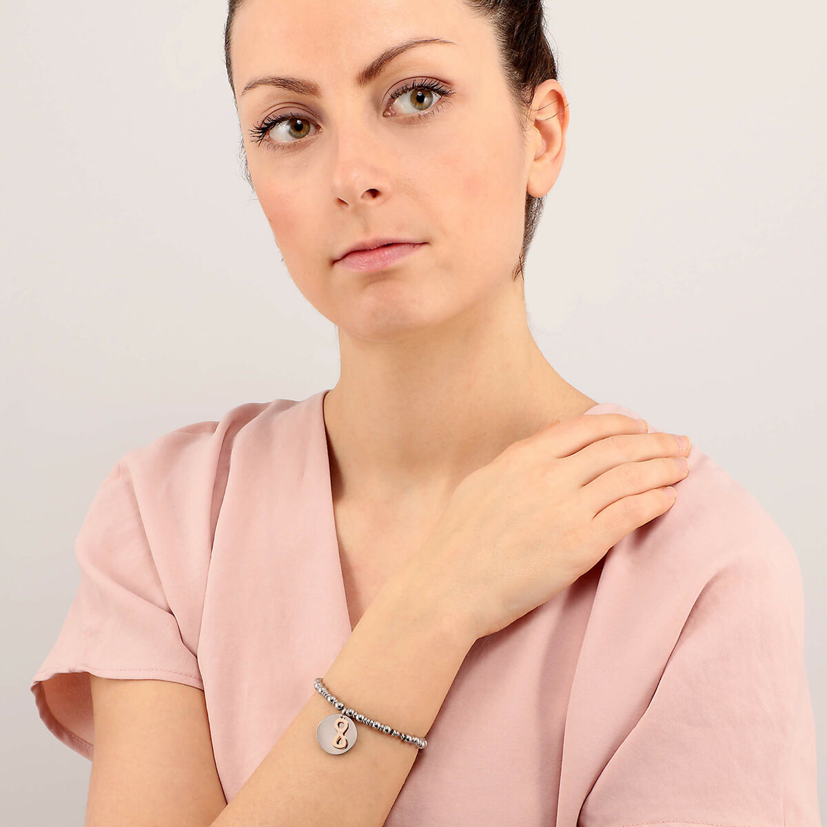 V6H842E6B28041A31659F0D4A4A50D41F90R3605069P4