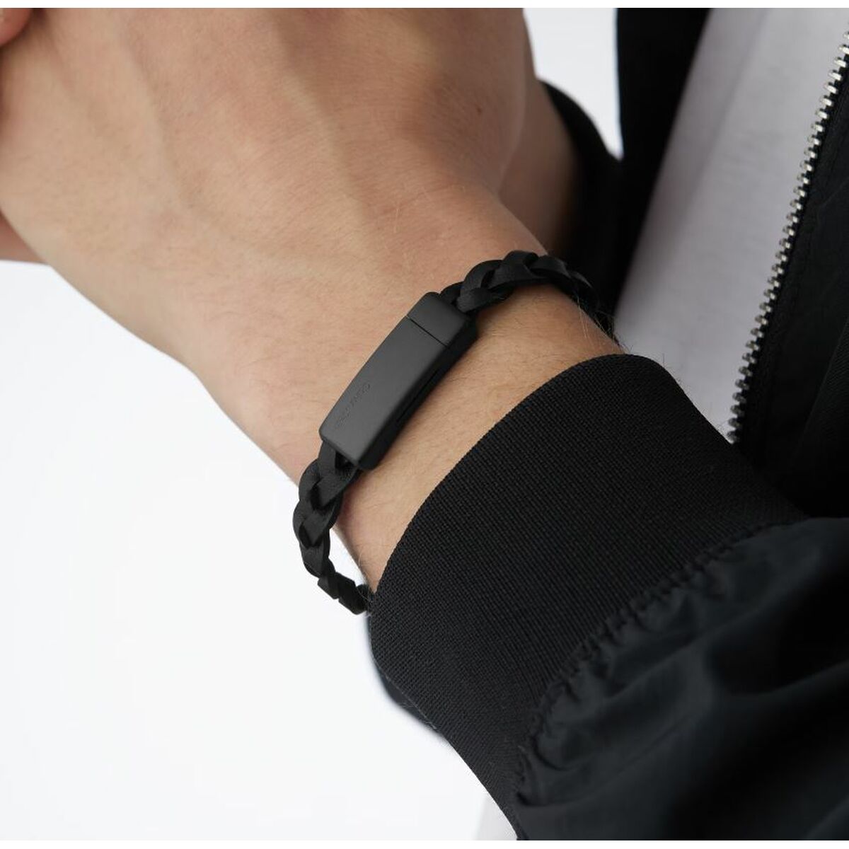 V4HFEA8C4F4A3F68B1A7989A3537AD1825AR5309747P2